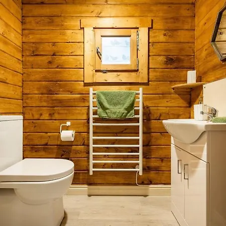 Torr Lodge- Luxury Log Cabin With Private Hot Tub! Ballycastle Exterior foto