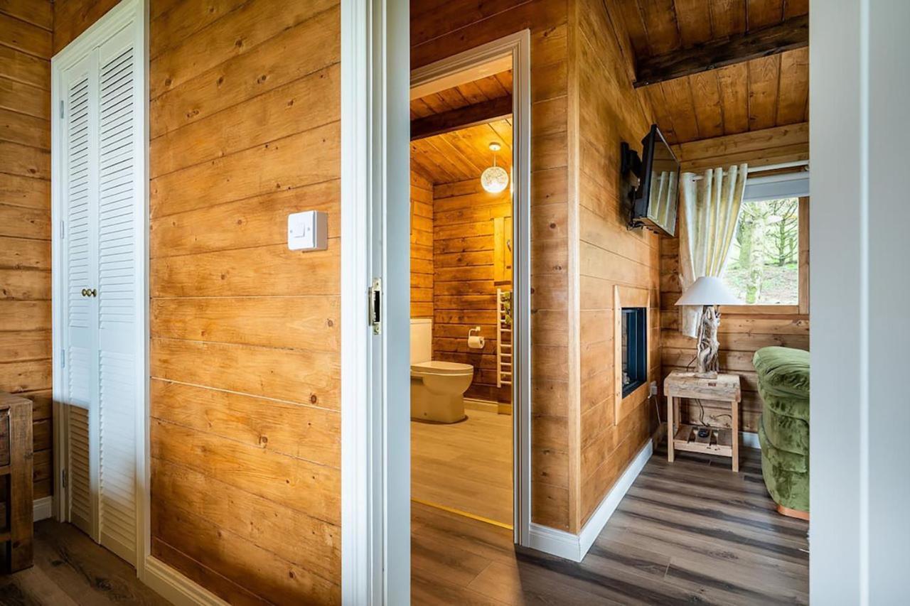 Chalet Torr Lodge- Luxury Log With Private Hot Tub! *