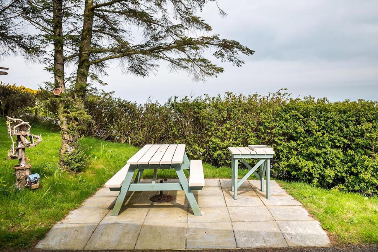Torr Lodge- Luxury Log With Private Hot Tub! * Ballycastle